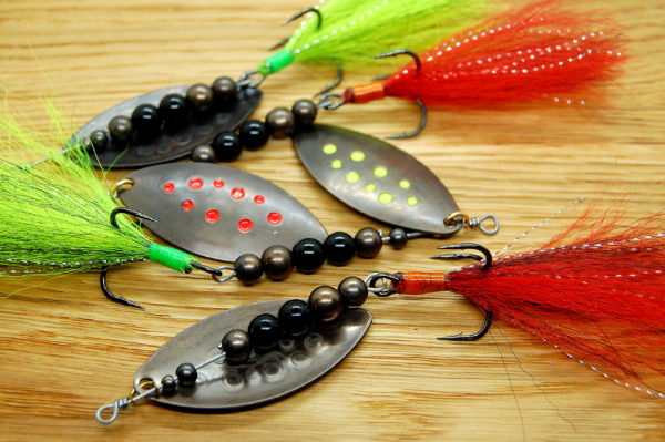 PW baits. Błystka obrotowa long 4 w wersji black